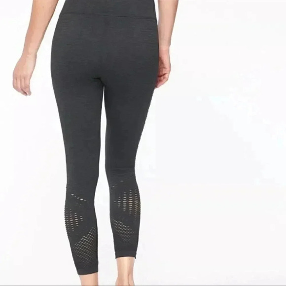 Athleta Women's Small Halasana Seamless 7/8 Leggings Tight Charcoal Gray Active - Picture 9 of 10